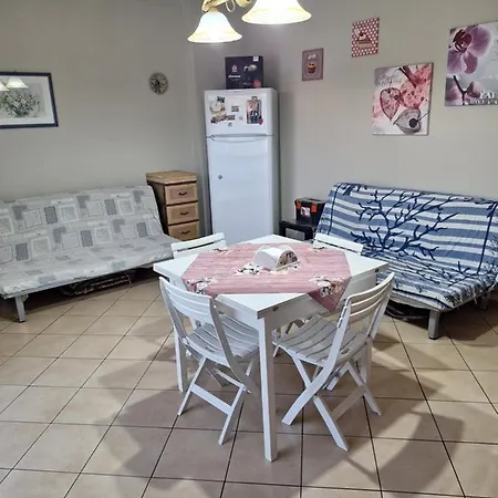 Holiday home Pratomare *